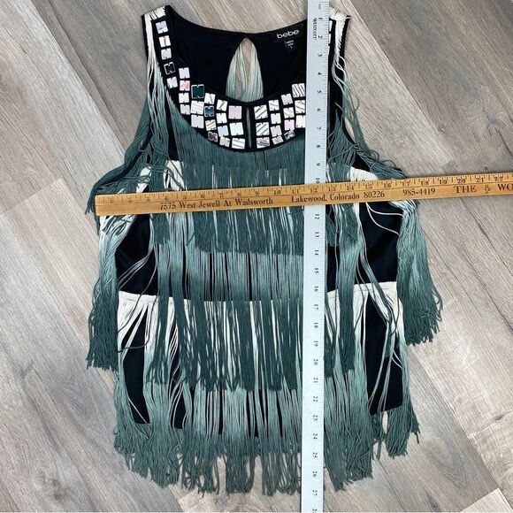 Bebe Mirrored Neck Fringe Sleeveless Top Blue White Ombre Small - Picture 11 of 11